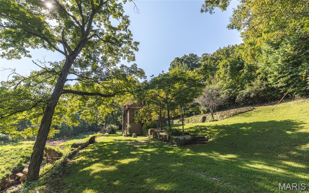 385 Highway V Property Photo 9