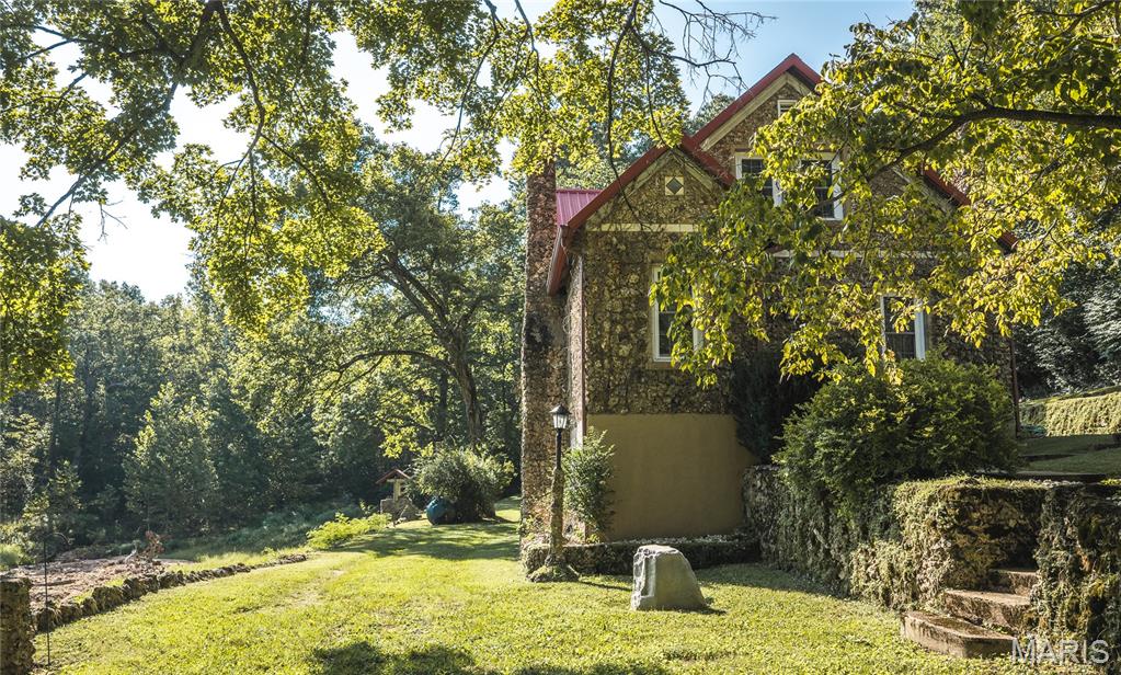 385 Highway V Property Photo 11