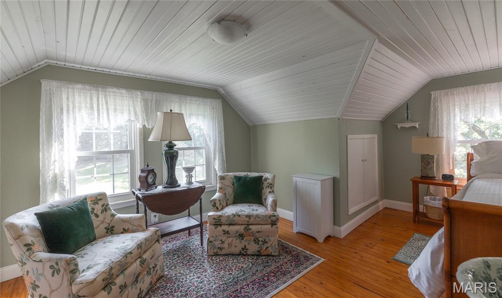 385 Highway V Property Photo 23