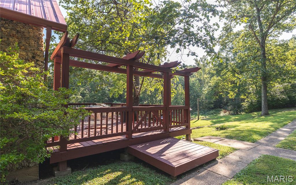 385 Highway V Property Photo 30