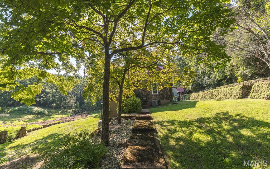 385 Highway V Property Photo 33
