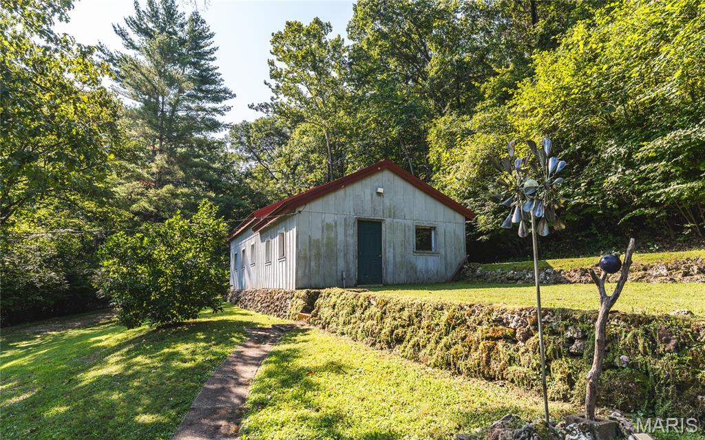 385 Highway V Property Photo 35