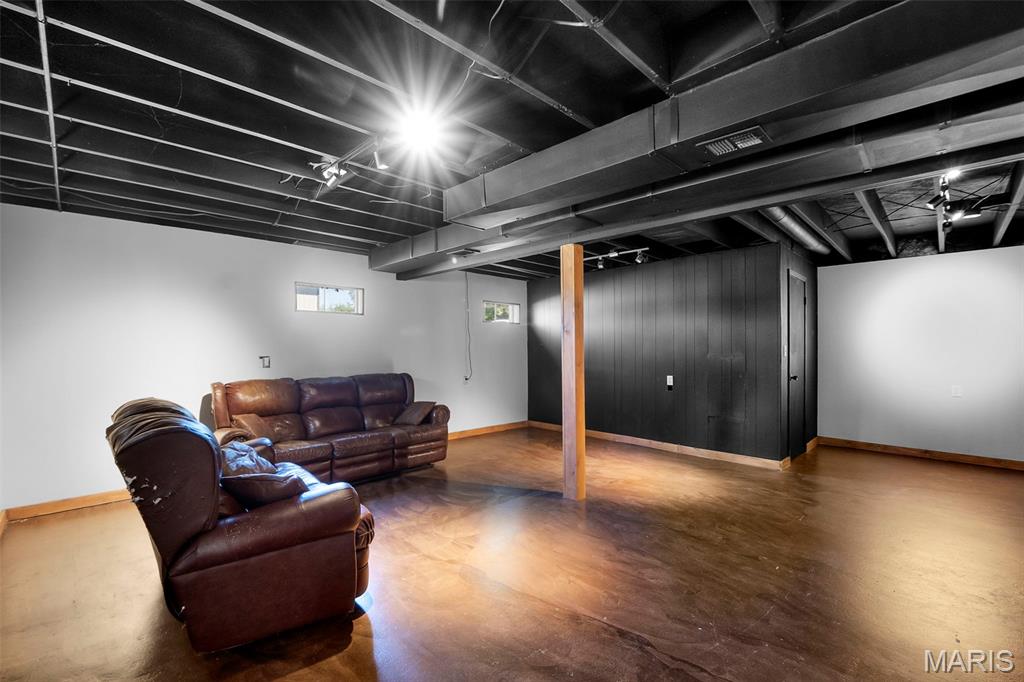 12 Jessie Street Property Photo 24
