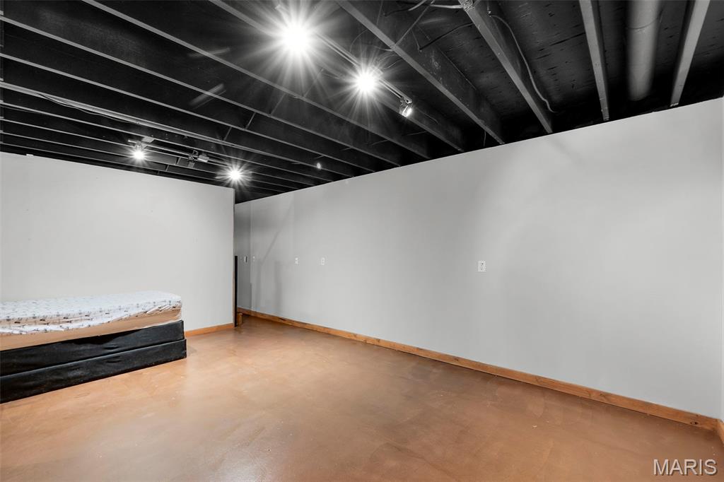 12 Jessie Street Property Photo 28