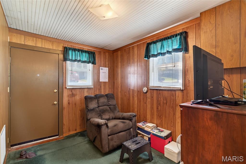 100 N Spilman Avenue Property Photo 16