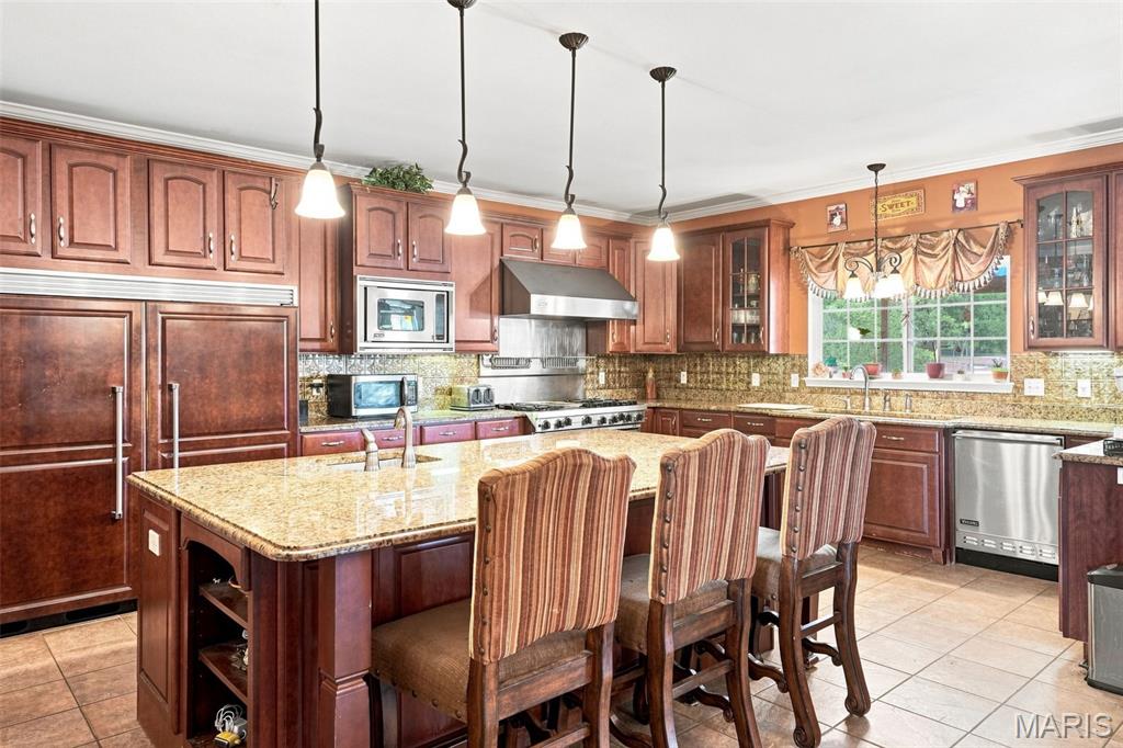 5025 Edinburg Court Property Photo 11