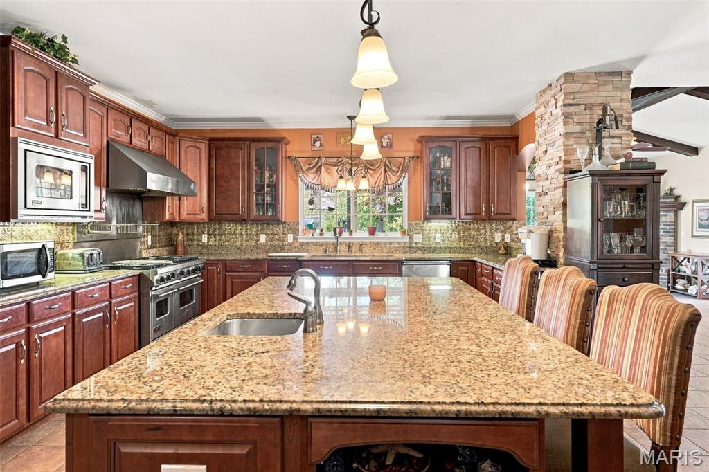 5025 Edinburg Court Property Photo 13