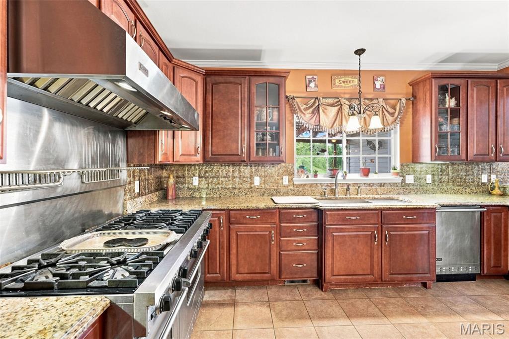 5025 Edinburg Court Property Photo 15