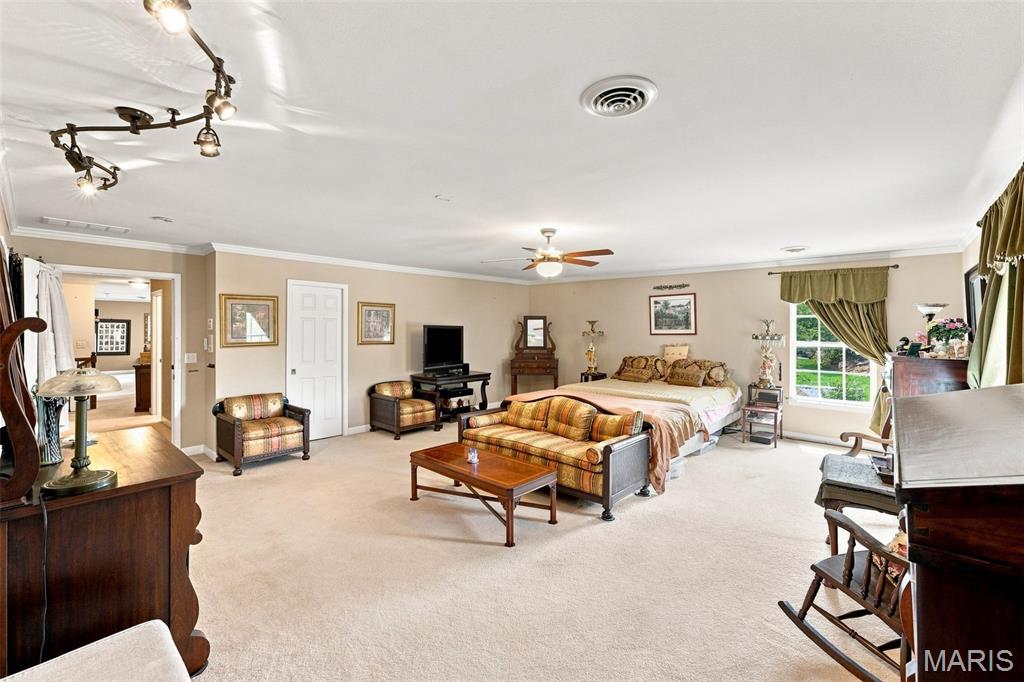 5025 Edinburg Court Property Photo 32