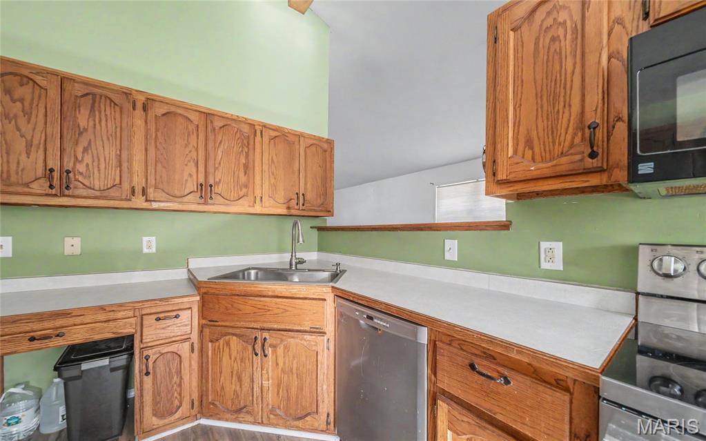 13964 Hickory Drive Property Photo 8