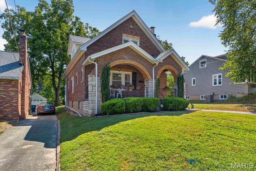 7334 Devonshire Avenue Property Photo 2
