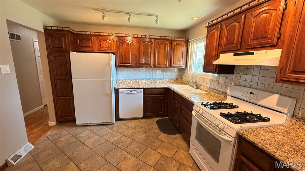 10830 Atterbury Drive Property Photo 7