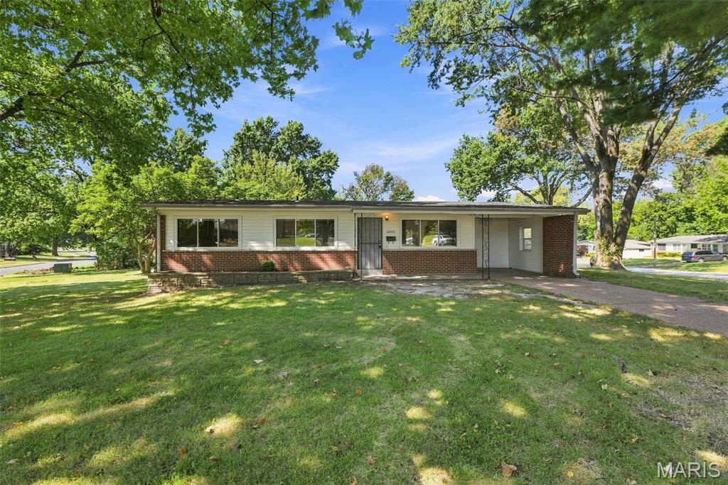 2540 Churchill Downs Property Photo 1