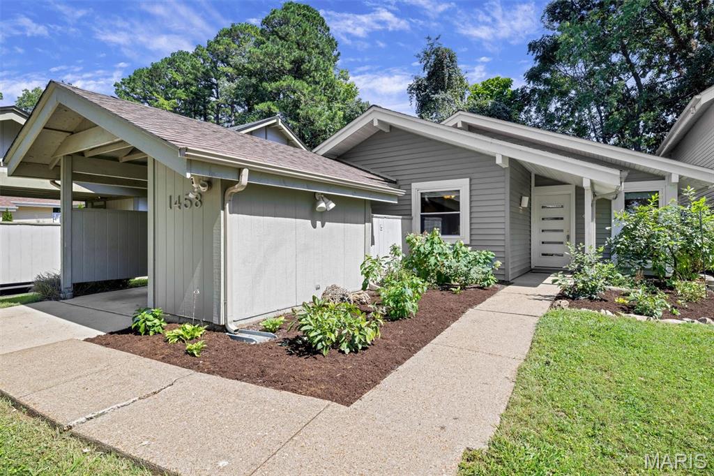 1458 Pine Row Court Property Photo 1