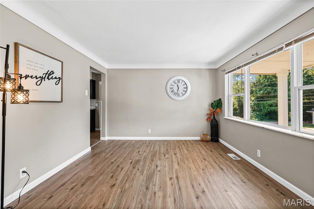 10 Valley Road Property Photo 8