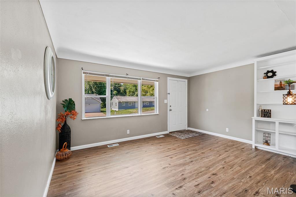 10 Valley Road Property Photo 11