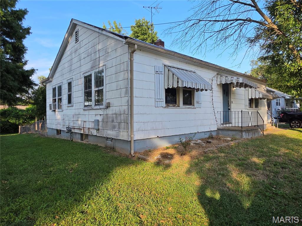7 2nd Street Property Photo 2