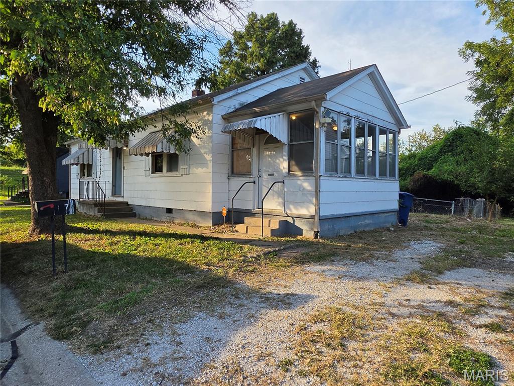 7 2nd Street Property Photo 3