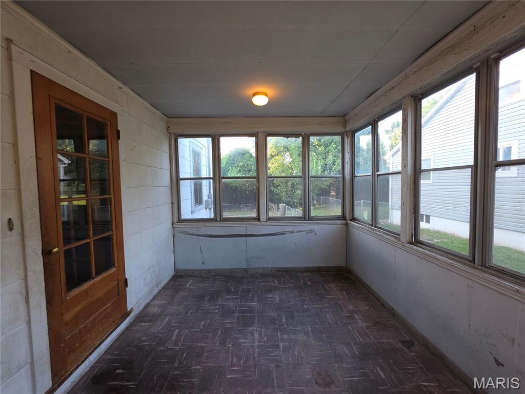 7 2nd Street Property Photo 11