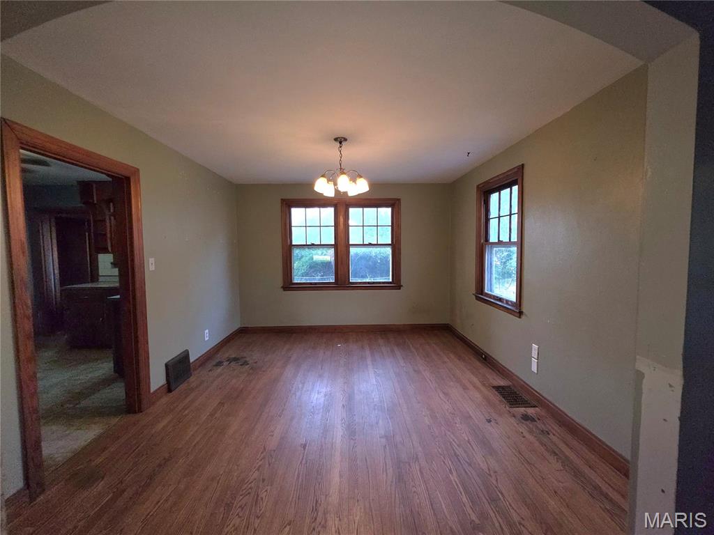 7 2nd Street Property Photo 12