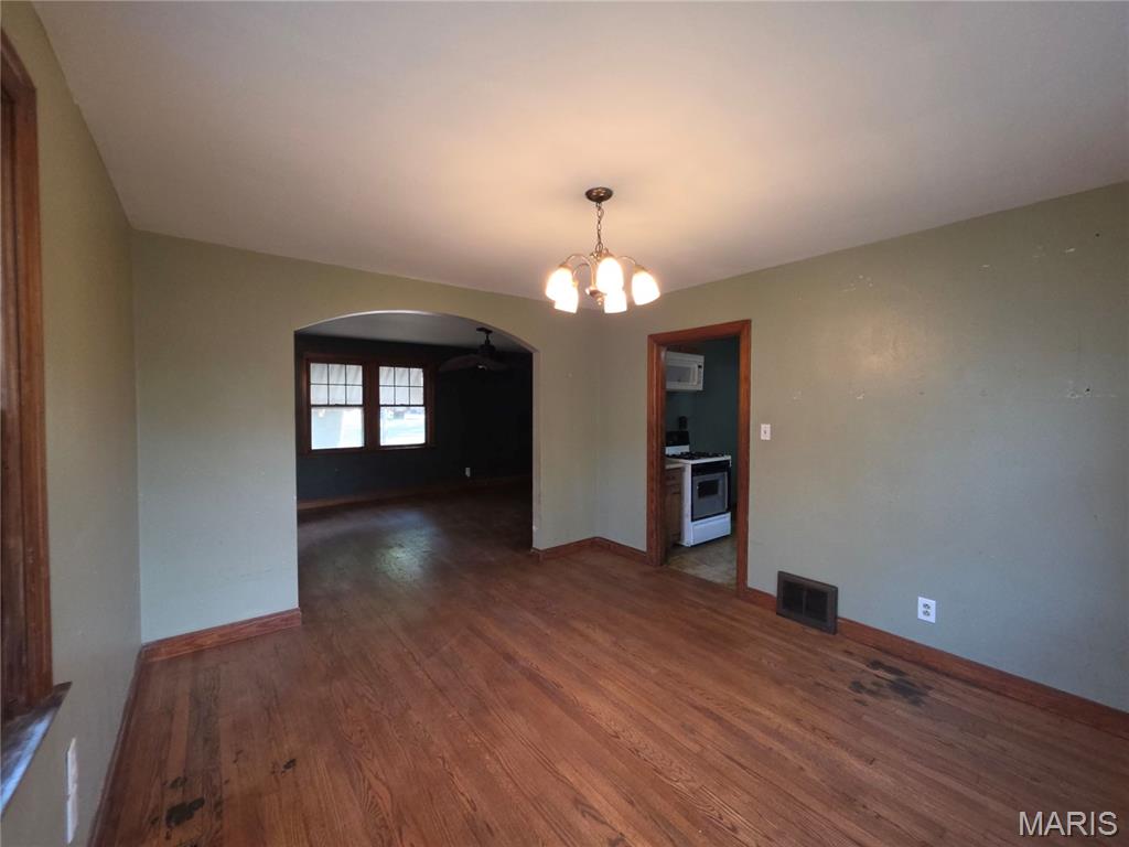 7 2nd Street Property Photo 13