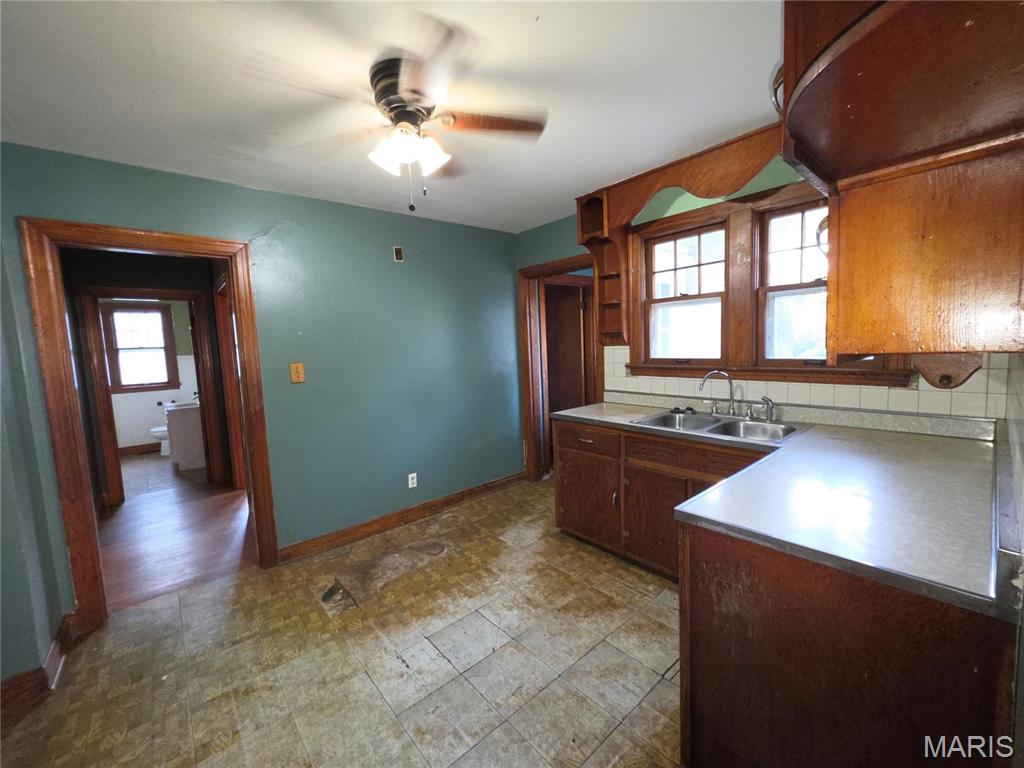 7 2nd Street Property Photo 21