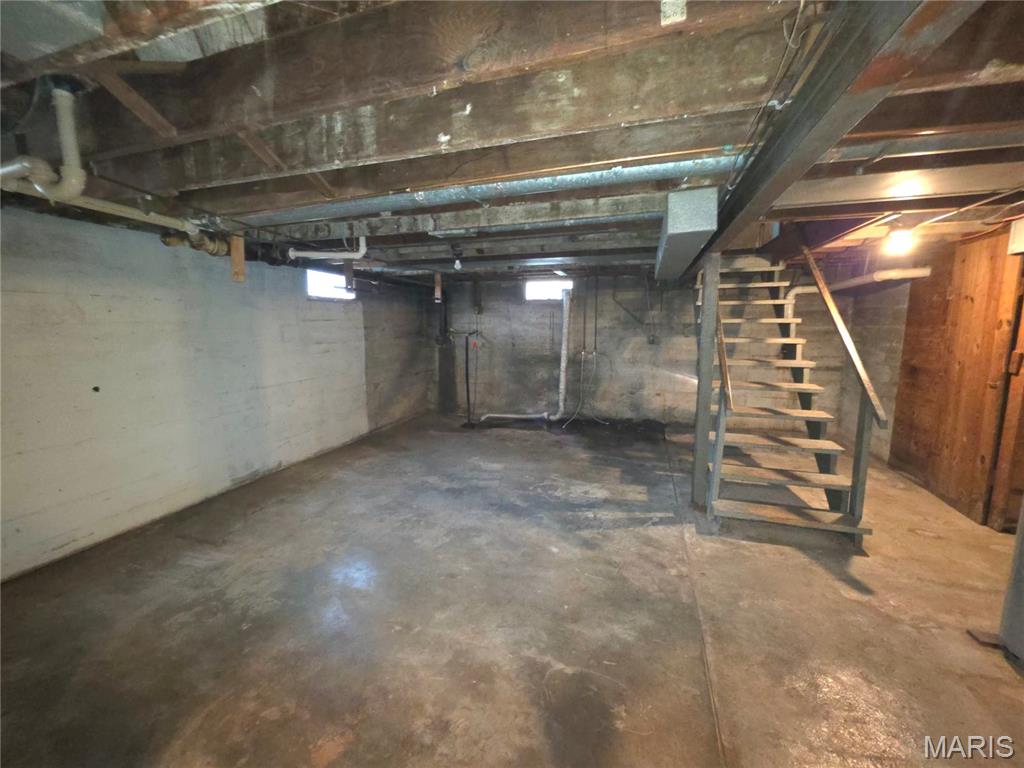 7 2nd Street Property Photo 23