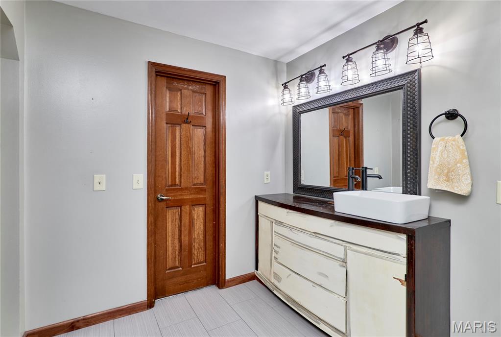 404 Chantilly Court Property Photo 15