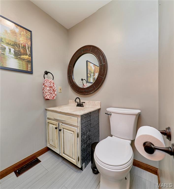 404 Chantilly Court Property Photo 21