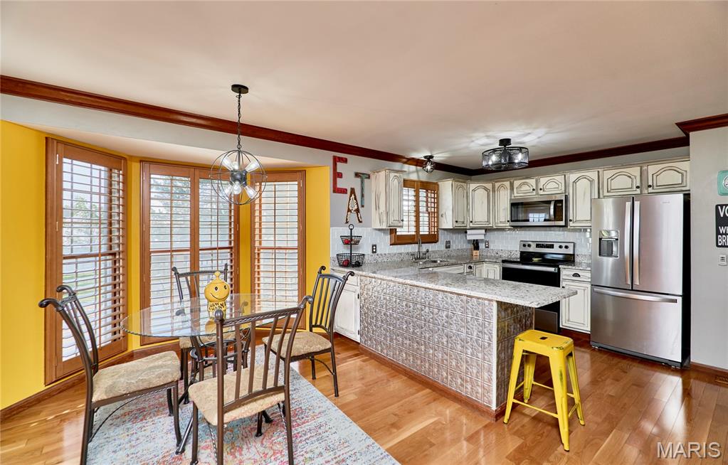 404 Chantilly Court Property Photo 24