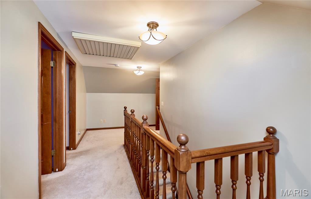 404 Chantilly Court Property Photo 30