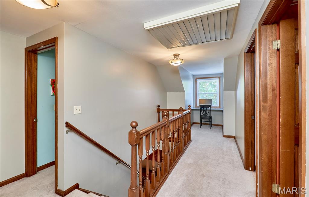 404 Chantilly Court Property Photo 31