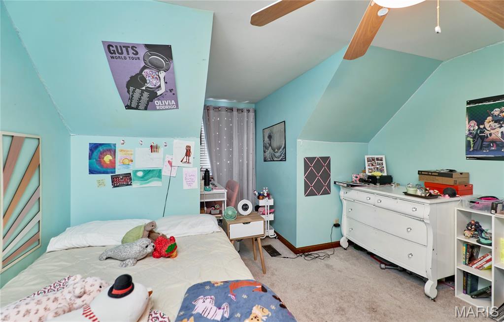 404 Chantilly Court Property Photo 33