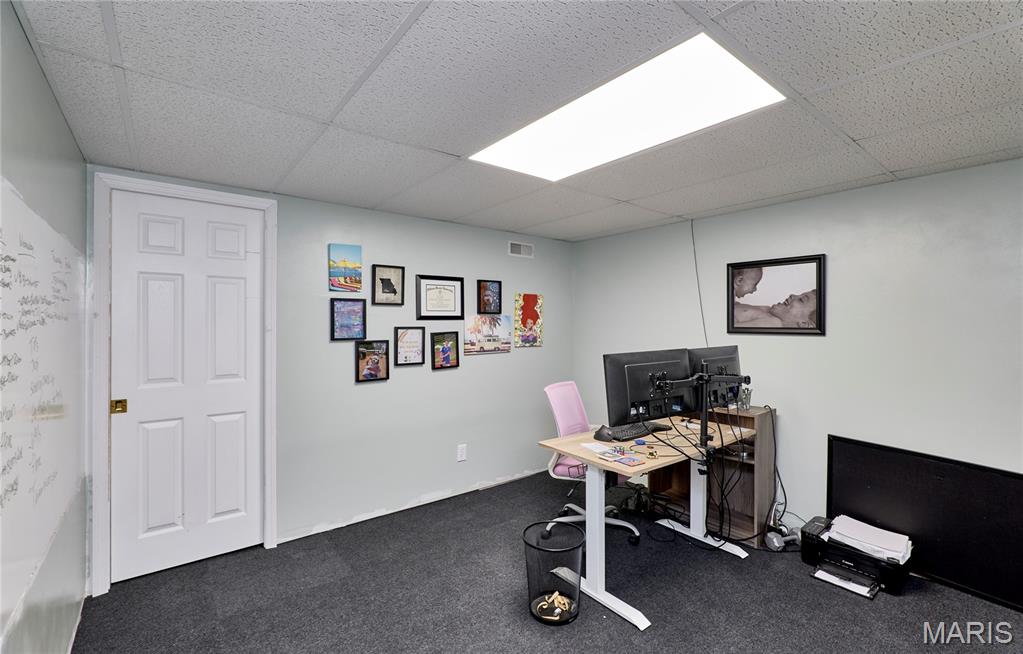 404 Chantilly Court Property Photo 48