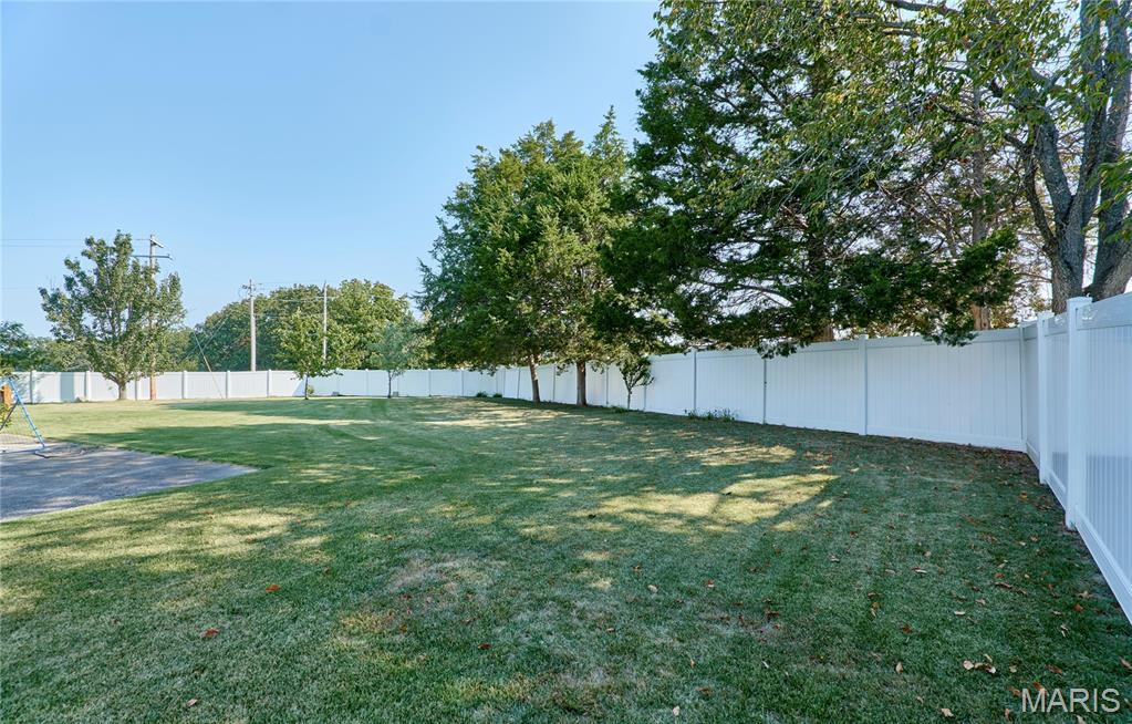 404 Chantilly Court Property Photo 57