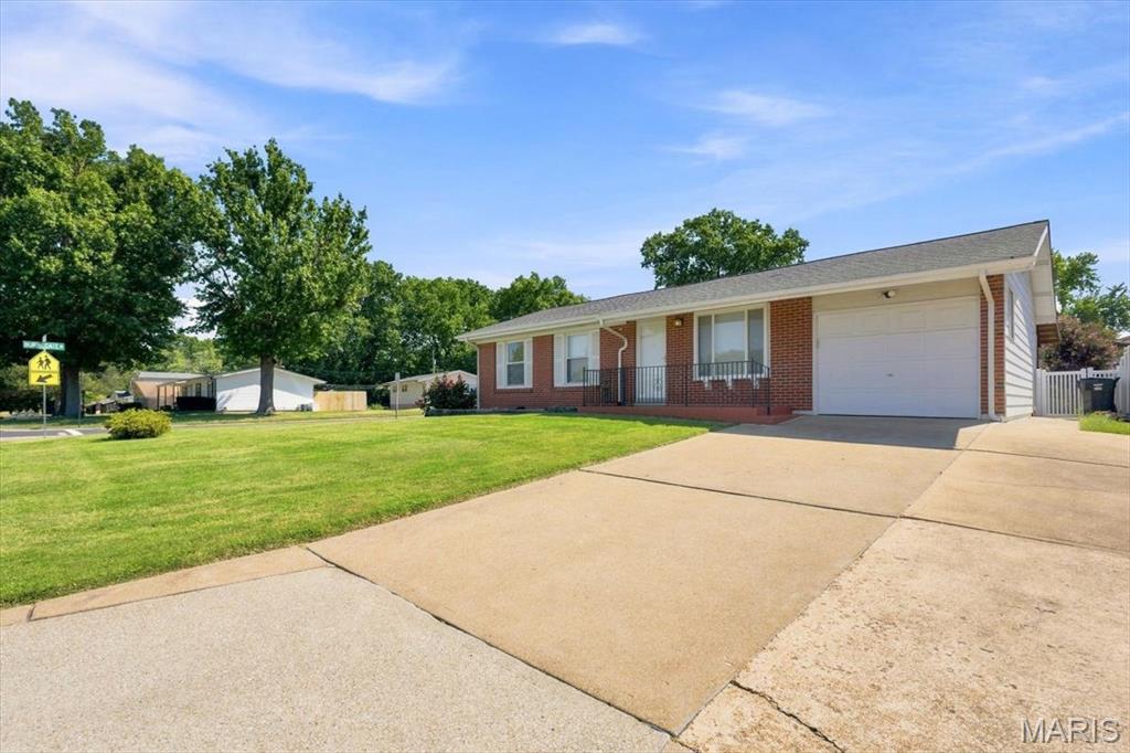 4534 Thicket Drive Property Photo 2