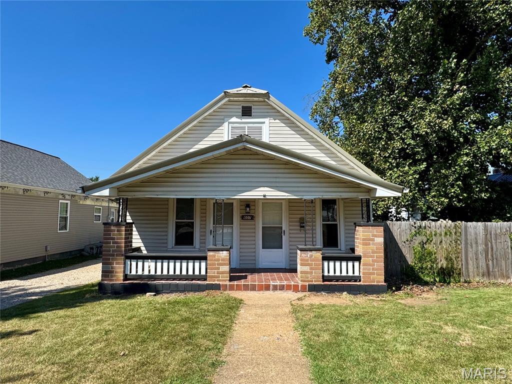 607 N Desloge Drive Property Photo 1