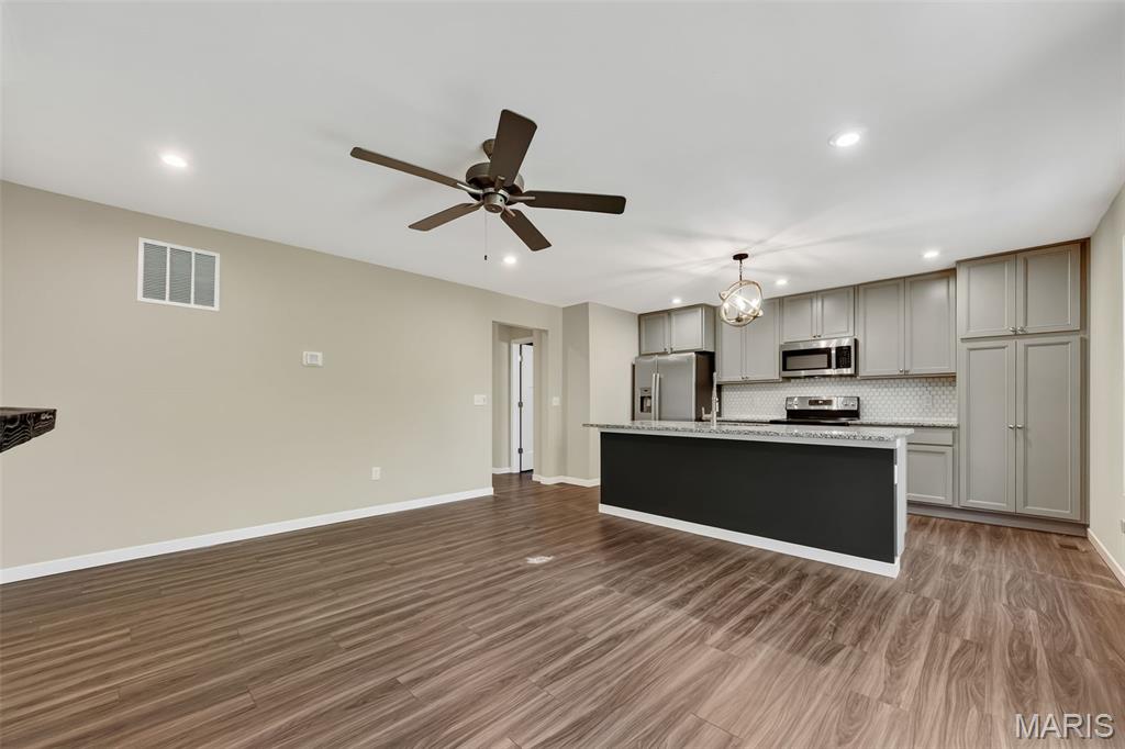 345 Newbridge Way Property Photo 6
