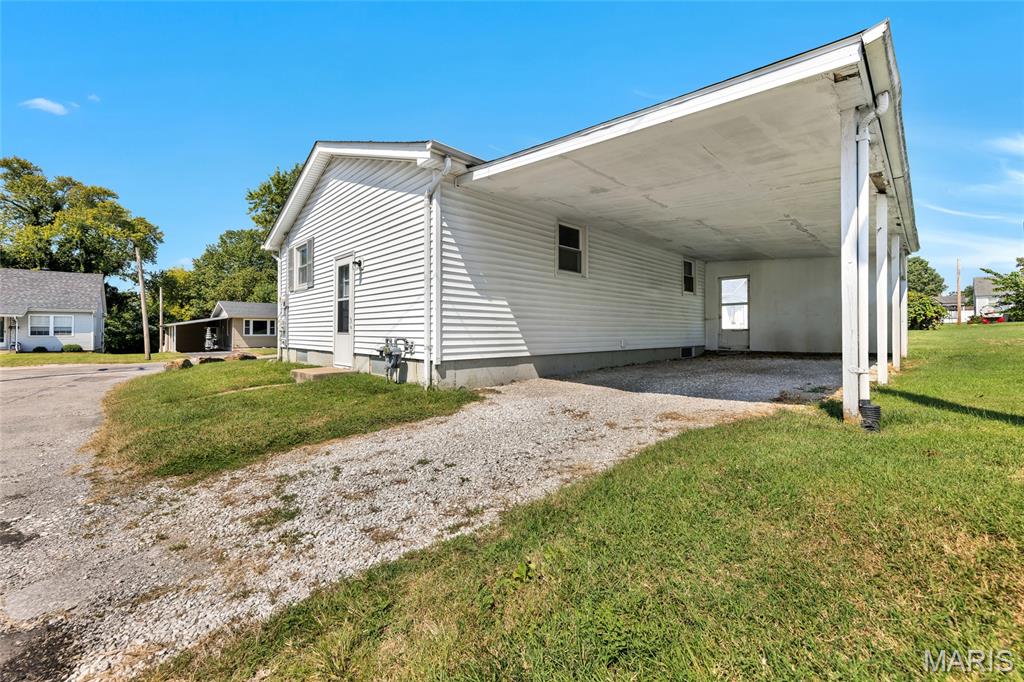504 Stiening Street Property Photo 2