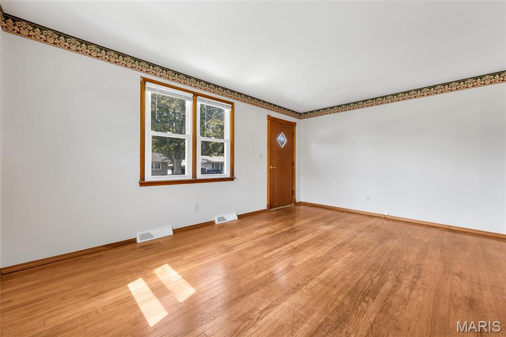 504 Stiening Street Property Photo 5