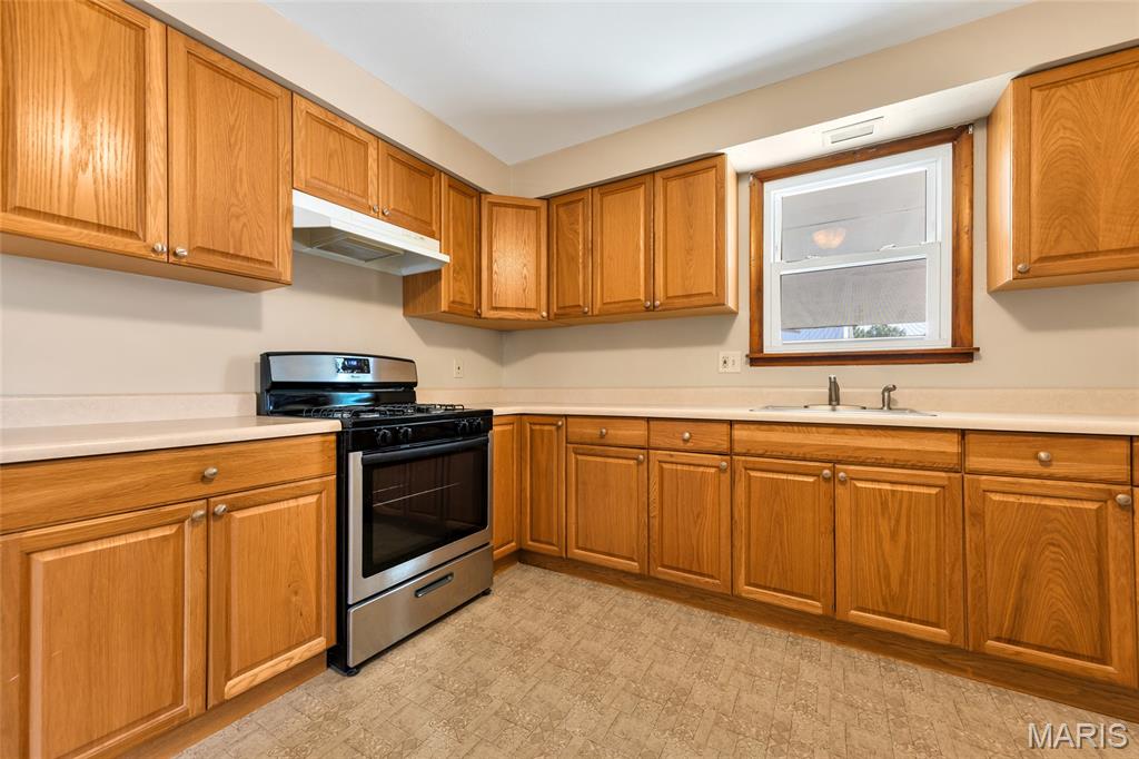 504 Stiening Street Property Photo 9