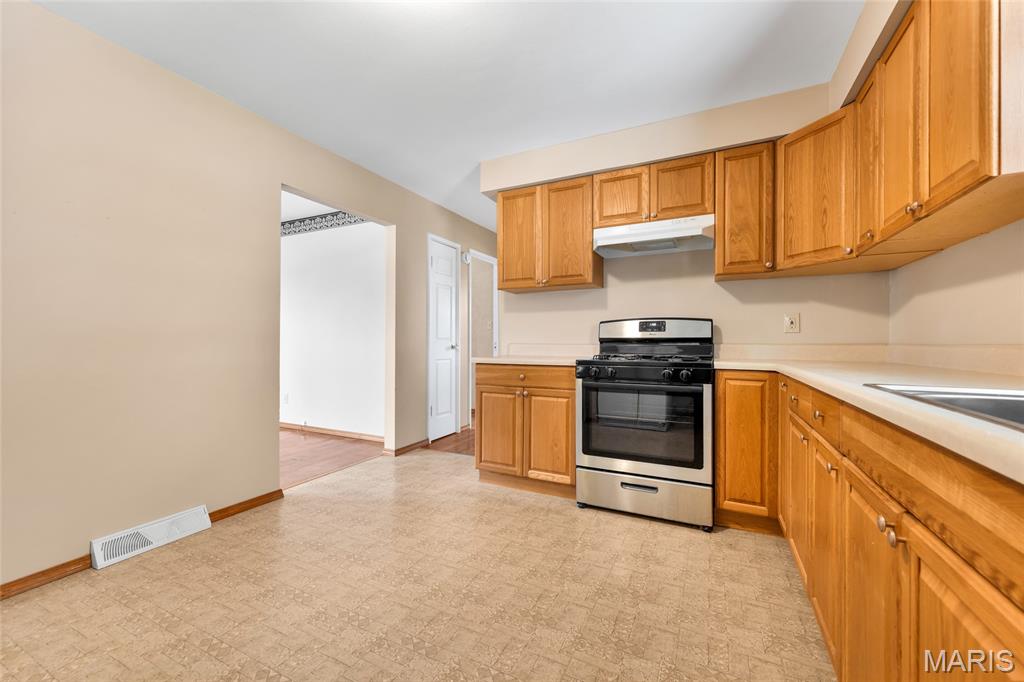 504 Stiening Street Property Photo 11