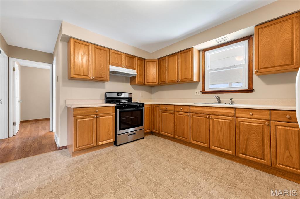 504 Stiening Street Property Photo 12