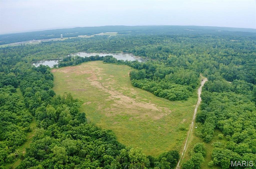 260 State Hwy E Property Photo 8