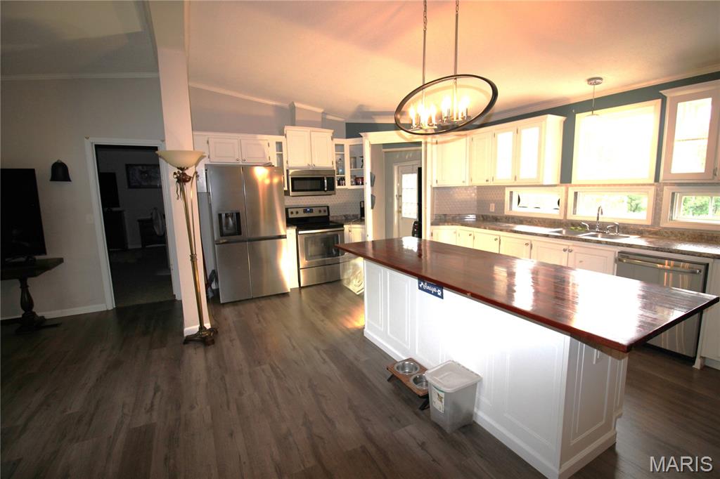 409 Cheyenne Lane Property Photo 4