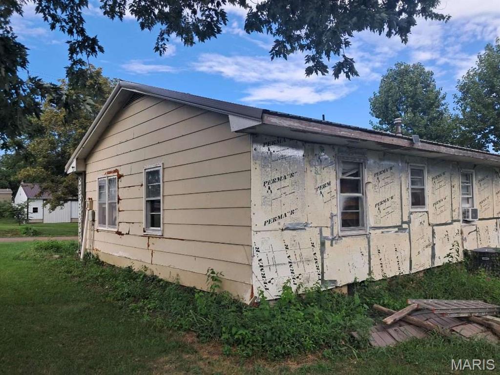 209 E Sunset Drive Property Photo 3