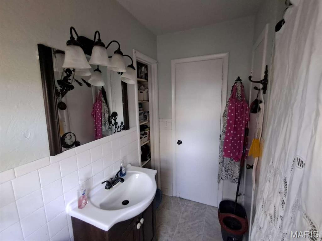 209 E Sunset Drive Property Photo 10