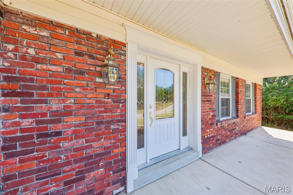 70 Breezeview Drive Property Photo 8