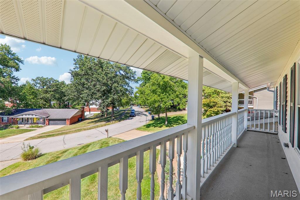 70 Breezeview Drive Property Photo 9