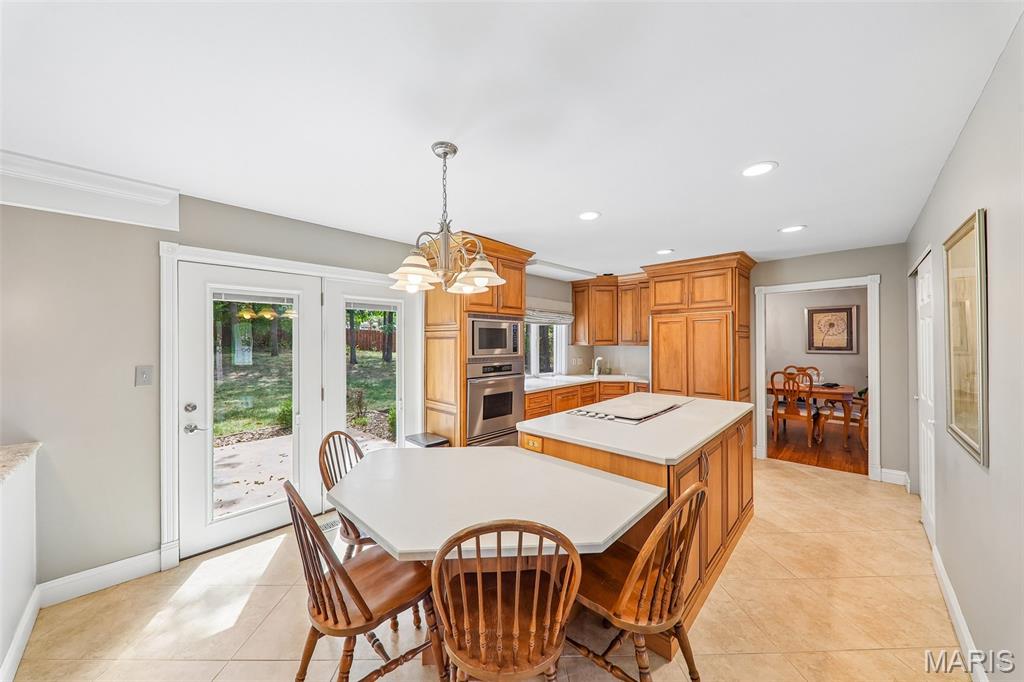70 Breezeview Drive Property Photo 18
